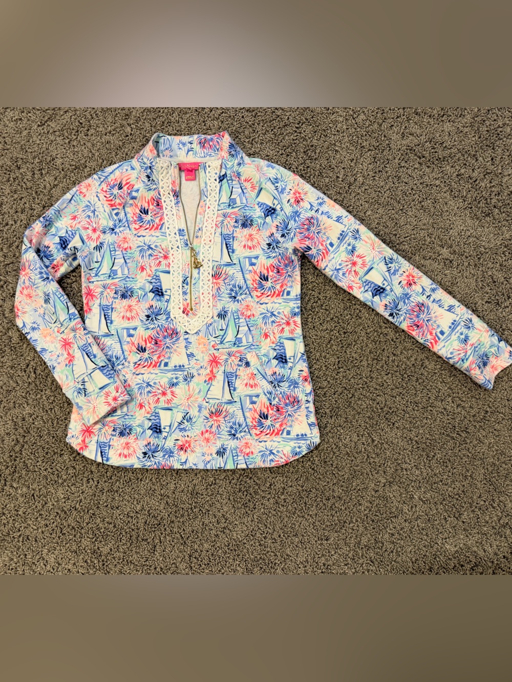 EUC Lilly Pulitzer Janie Embroidered Popover top in Sea to Shining Sea, size XS